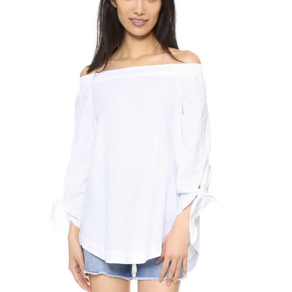 Free People Tops - Free People • Show Me Some Shoulder Tunic Top